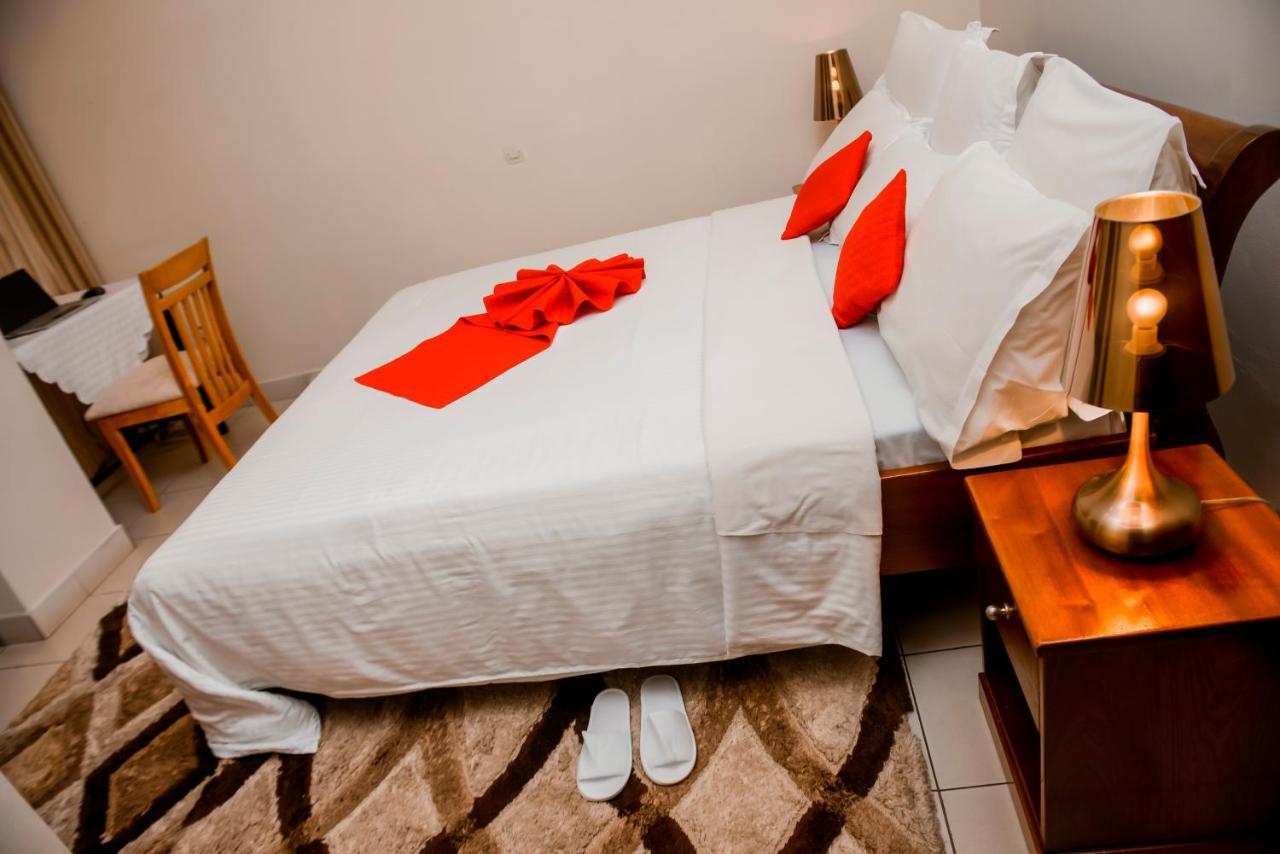One Click Hotel キガリ エクステリア 写真